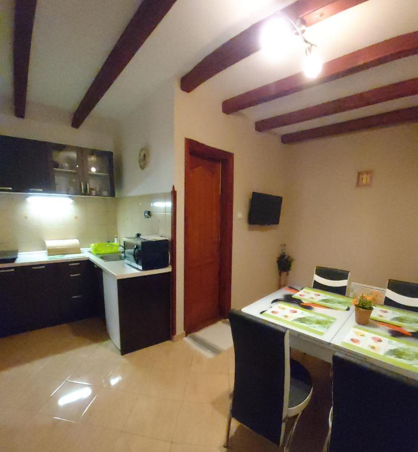 Melinda Nyaralohaz Apartment Balatonkenese Exterior foto
